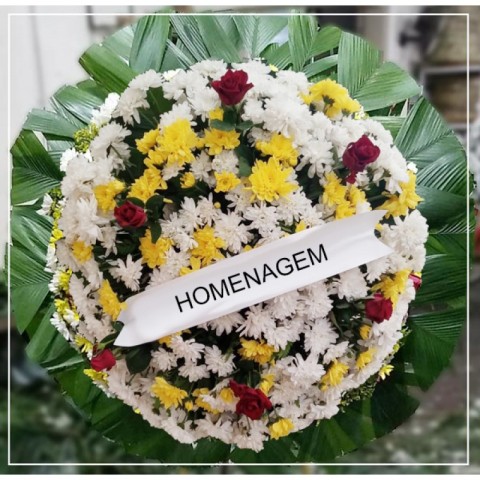 Coroa de Flor Simples Branca 1,10mt c/ 6 Rosas